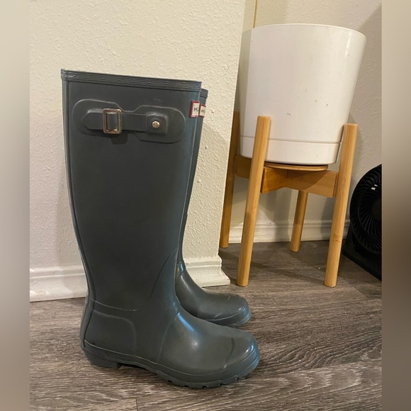 Hunter Rain boots Size 7F original gloss tall - Picture 3 of 6